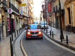 Smart naranja por las calles de Zaragoza